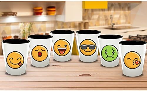 İçki içmeyi ve Eğlenmeyi seven Erkek ve Kadın için 6 paket 1.5 oz Komik Emoji Oyunlarından oluşan Gözlük Seti